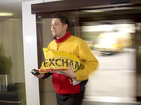 DHL Exchange delivery, Hounslow