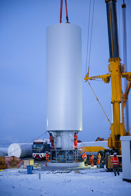 Wind turbine tower installation